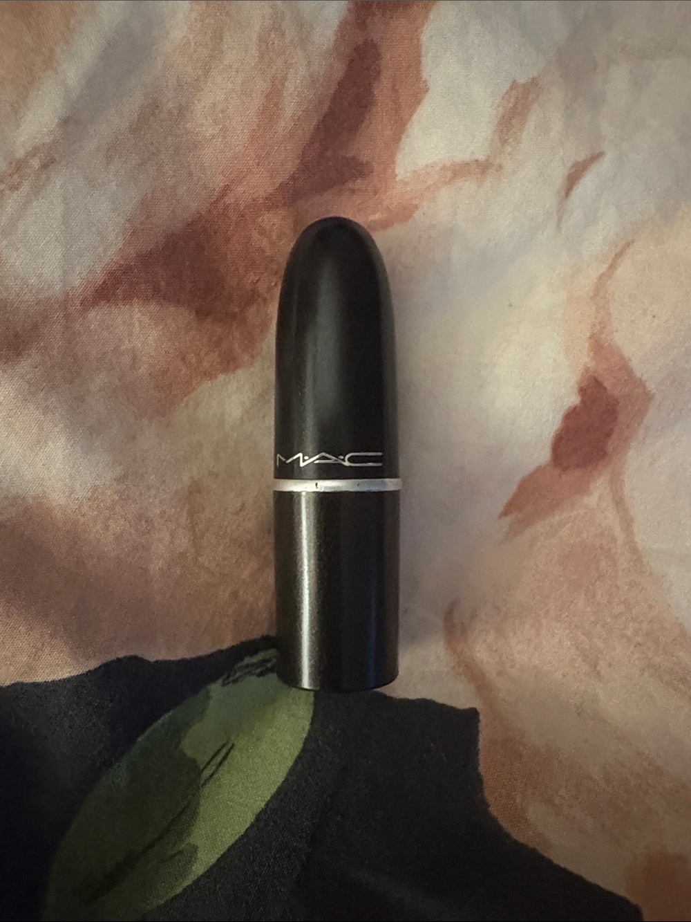 MAC RUSSIAN RED lipstick